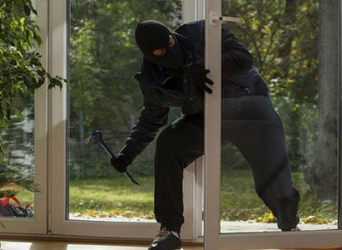 WHAT MUST TO DO IF A THIEF BREAK INTO YOUR HOUSE?