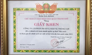 Công ty dịch vụ bảo vệ an ninh Đà Nẵng được cục trưởng Cục thuế TP. Đà Nẵng khen tặng 2011