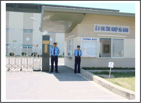 Nhân viên bảo vệ nhà máy Viet Hoa